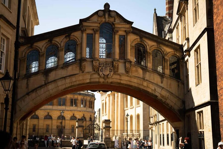 Oxford University: Walking Tour By Alumni™ & New College - Radcliffe Square and the Camera