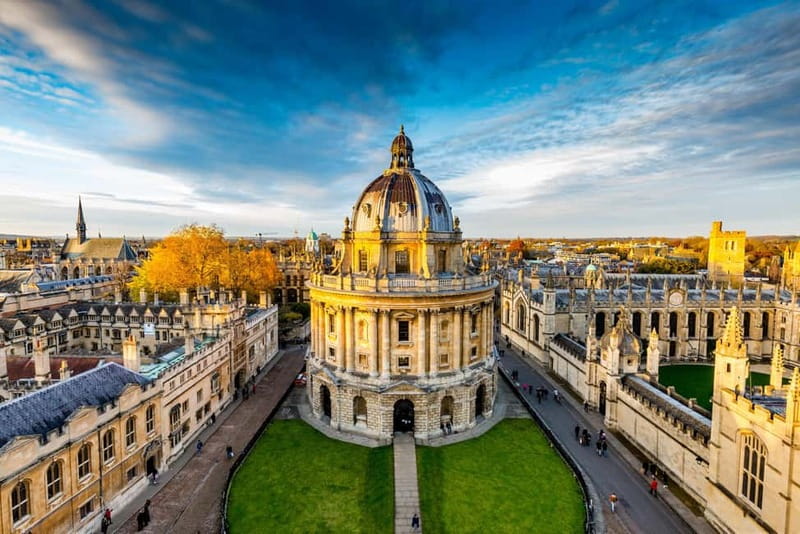 Oxford Walking Tour: Magic, University & Harry Potter Sites - The Bridge of Sighs and Oxford’s postcard buildings