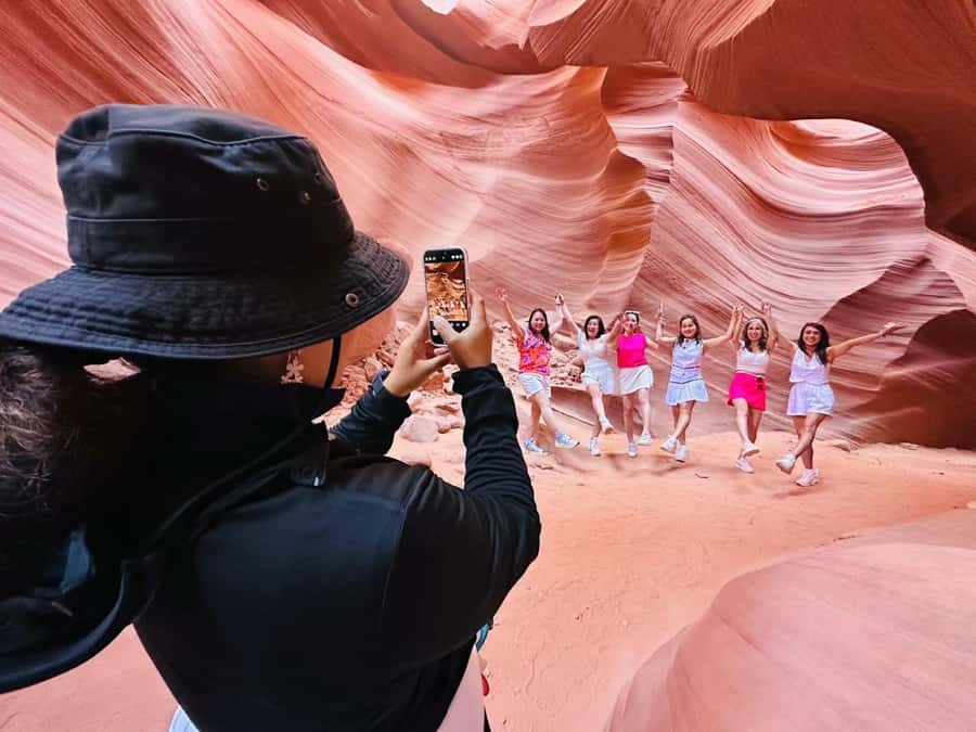 Page: Lower Antelope Canyon Walking Tour with Navajo Guide - Check-in at Ken’s Tours Lower Antelope Canyon