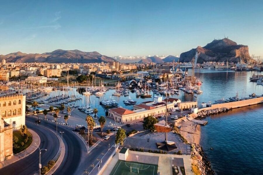 Palermo : Historic Markets & monuments Walking Tour - Capo Market, where the tour becomes more personal