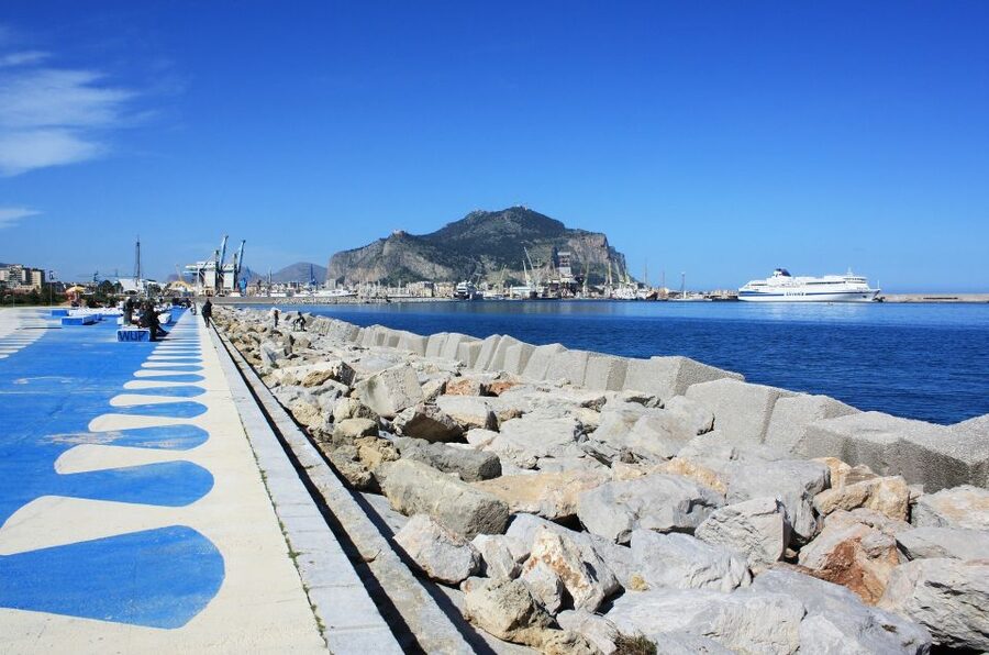 Palermo: Private Walking Tour with a Local - What makes the guide important