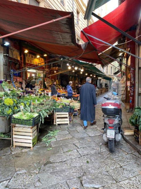 Palermo: Street Food Walking Tour with Local Guide & Tasting - Capo Market brings Palermo to life