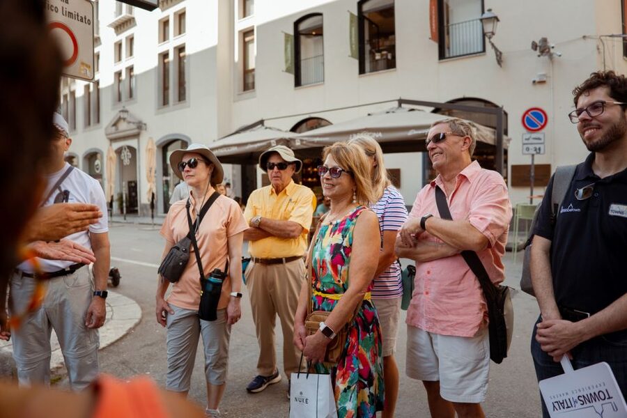 Palermo: UNESCO World Heritage Sites Guided Walking Tour - Vucciria Market and Palermo’s daily rhythm