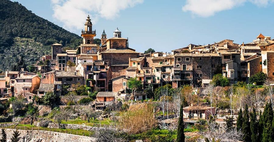 Palma, Cathedral & Valldemossa: Guided walking Tour - Key points at a glance