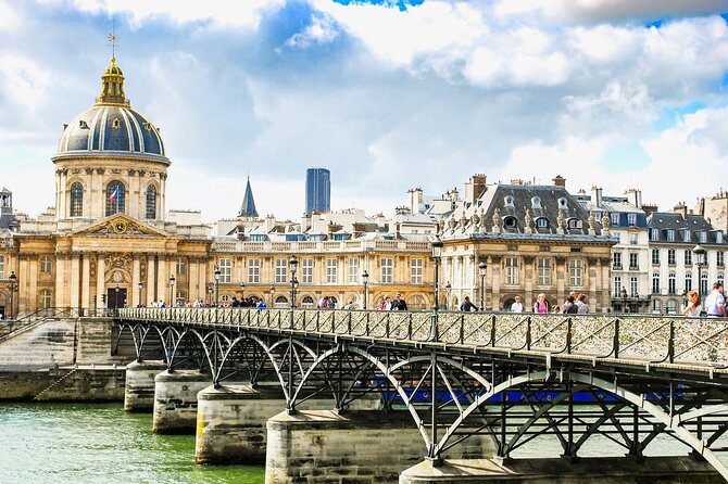 Paris City Center Free Walking Tour (Tip-Based) - Saint-Michel and the marks of World War II