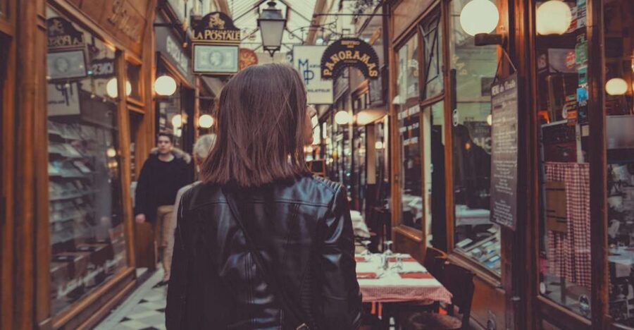 Paris: Covered Passages Walking Tour - Passage Choiseul and its 600-foot roof