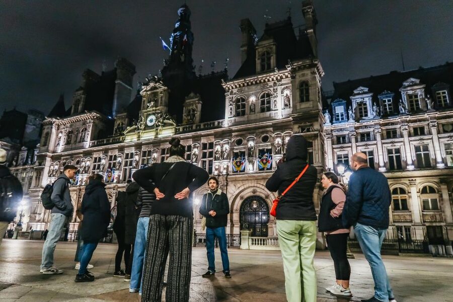 Paris: Dark History and Ghostly Guided Walking Tour - Pont Neuf and the legends of the river