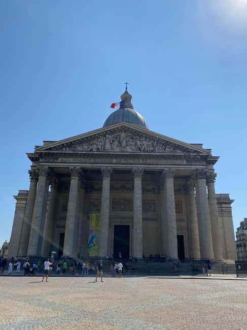 Paris: Emily Filming Locations Walking Tour - Place du Carrousel and Rue de Rivoli