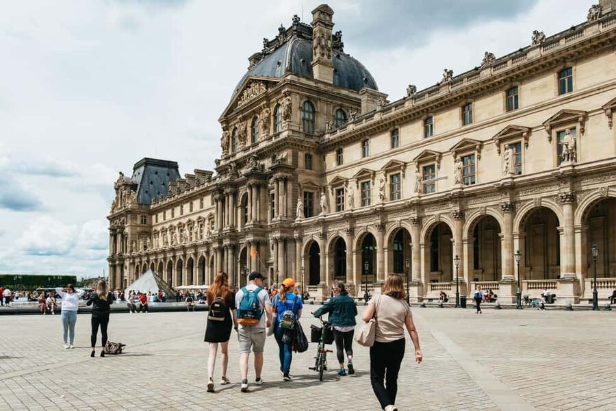 Paris: Emily TV Show Locations Guided Walking Tour - Cour du Commerce Saint-André and a 1734 alley