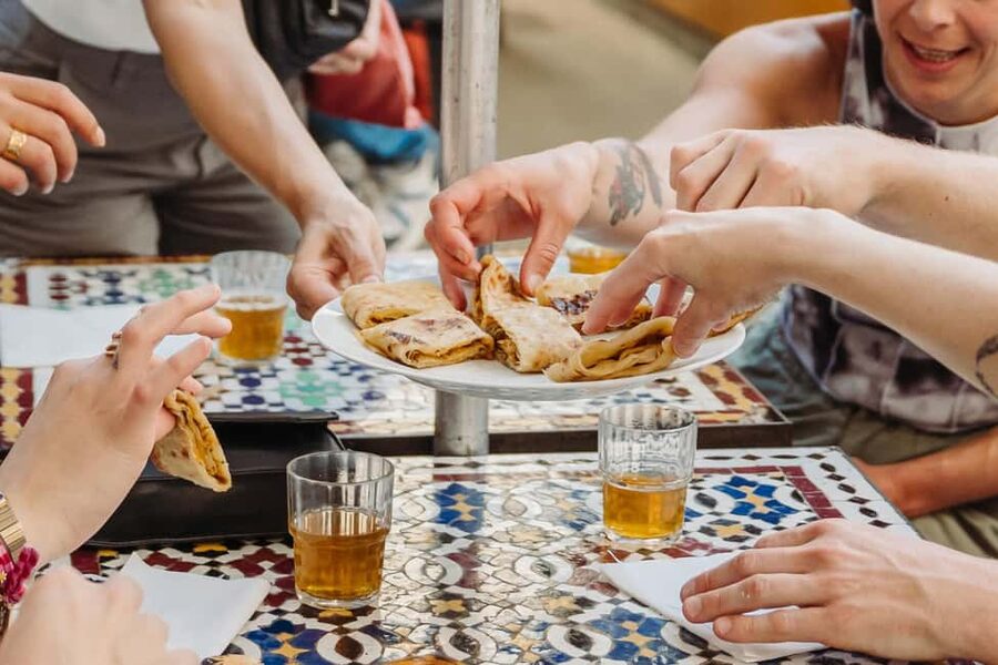 Paris: Food and Wine Tasting Walking Tour in Le Marais - Syrian-French pastry at Maison Aleph