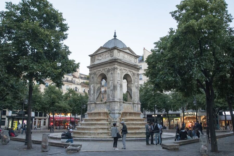 Paris: Ghosts, Legends & Mysteries Evening Walking Tour - What the $15 price really buys you