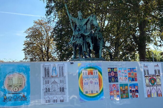 Paris Île de la Cité and Notre-Dame Walking Tour With Crypt - The flower market and Queen Elizabeth II connection