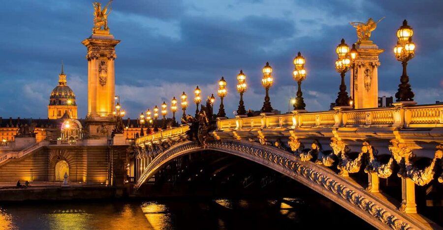 Paris: Illuminated Walking Tour - Key points to know before booking