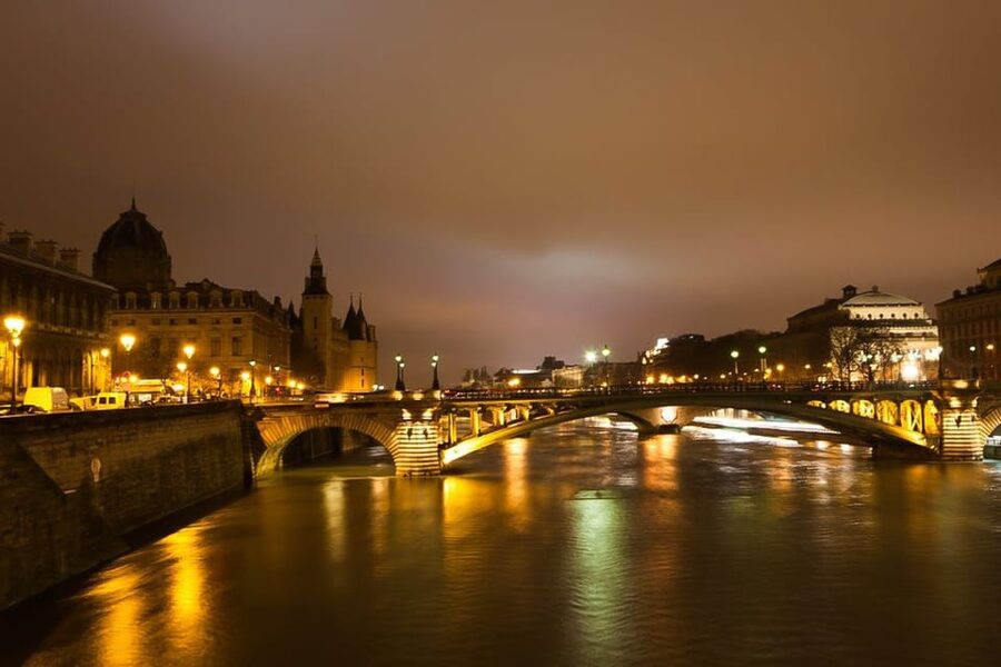 Paris: Illuminated Walking Tour - La Madeleine and the city’s grand scale