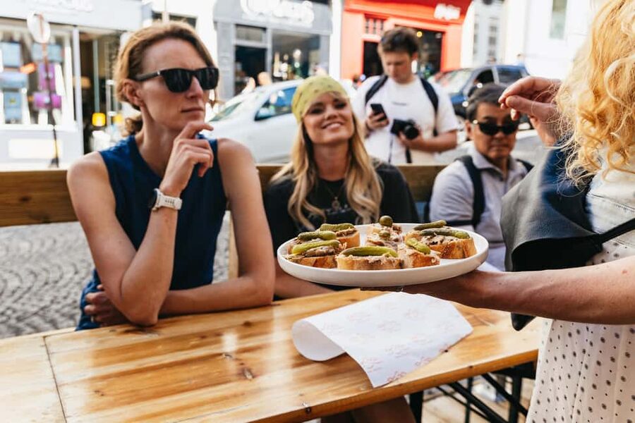 Paris: Montmartre Cheese, Wine & Pastry Guided Walking Tour - Who should book this Montmartre food walk?