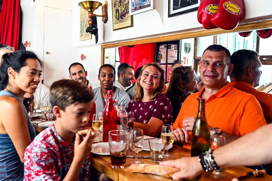 Paris: Montmartre Food Tasting Walking Tour with Secret Dish - Why this Montmartre food walk works