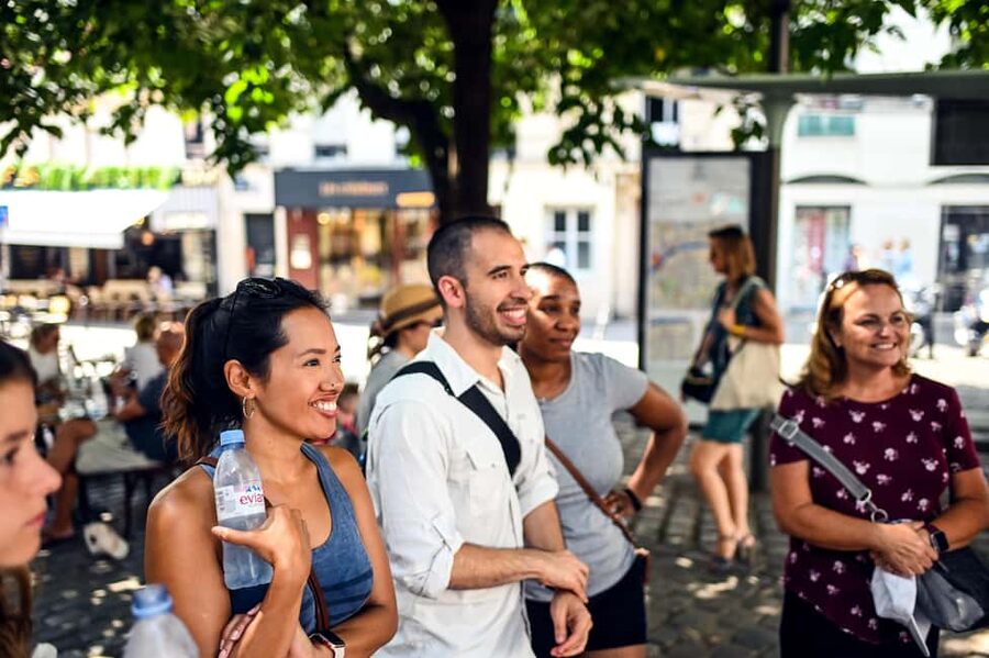 Paris: Montmartre Food Tasting Walking Tour with Secret Dish - Crepes, galettes, and the French distinction