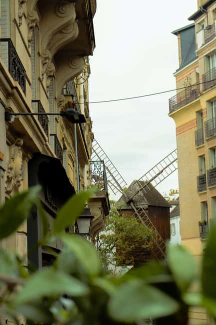 Paris: Montmartre Guided Walking Tour - The vineyard, local streets, and film connections