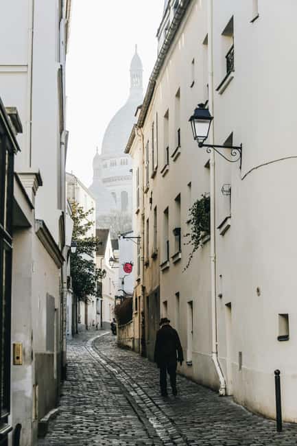 Paris: Montmartre hidden gems walking Tour with Local Guide - Why 140 minutes is a useful amount of time
