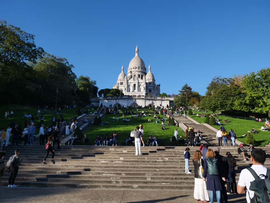 Paris: Montmartre Must-See Walking Tour with a Local Guide - Six things worth knowing before you book