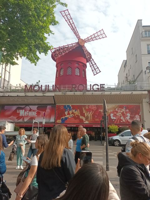 Paris: Montmartre Small Group Guided Walking Tour - Lapin Agile, vineyards, and the quieter side of the hill