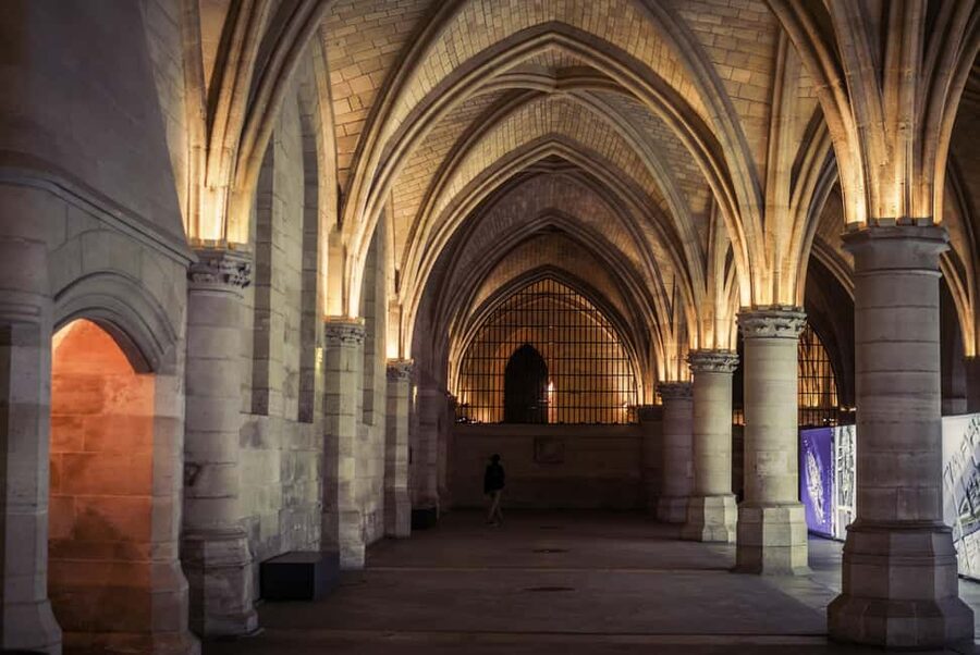 Paris: Notre Dame and Île de la Cité Walking Tour - Is $69 a fair price?