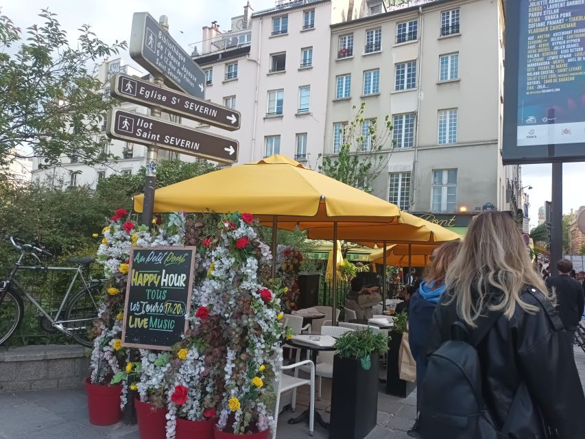 Paris: Notre Dame Exterior Walking Tour with Sainte Chapelle - Place Dauphine, one of the routes best surprises
