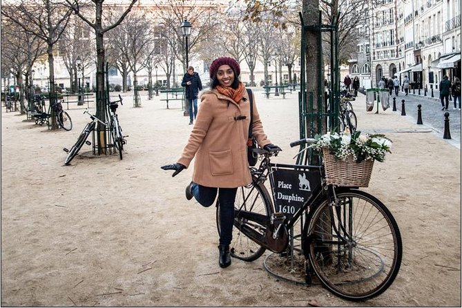 Paris Private Walking Tour with a Personal Photographer - Who should book this experience