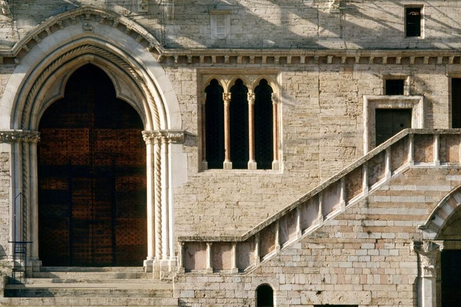 Perugia: Old Town Walking Tour, Piazza IV Novembre - Views toward Assisi and Mount Subasio