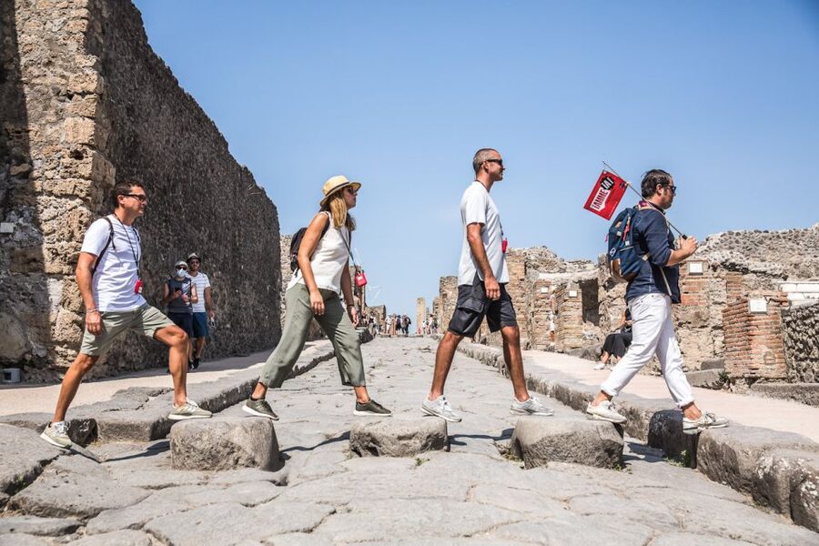 Pompeii: Guided Tour and Skip-the-Line Ticket - Why a guided Pompeii visit makes sense