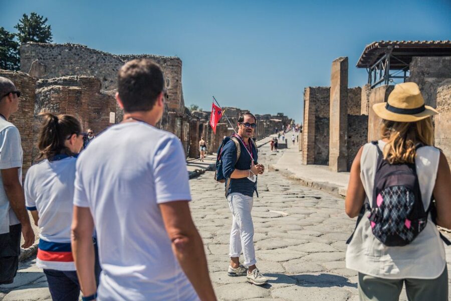 Pompeii: Guided Tour and Skip-the-Line Ticket - The Macellum and the plaster casts