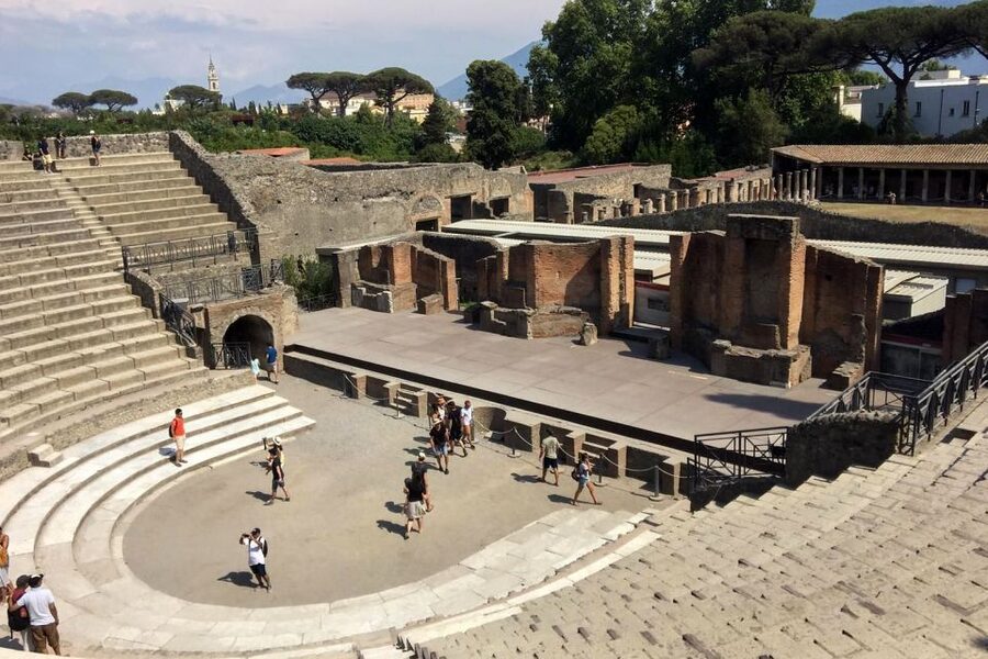 Pompeii: Guided Walking Tour with Entrance Ticket - Why Pompeii works best with a guide