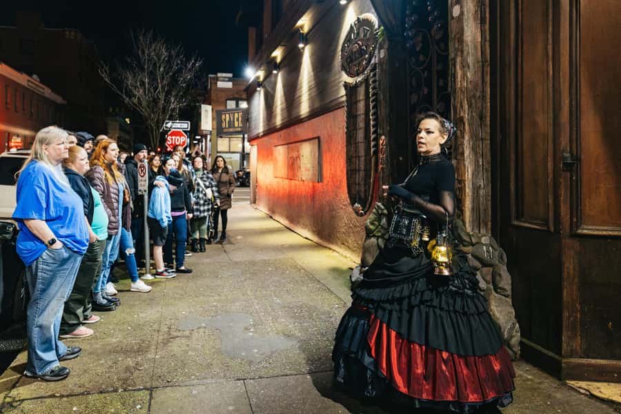 Portland: Ghosts, Poltergeists, and Psychopaths Walking Tour - Meeting the lantern-carrying guide at Harlow Hotel
