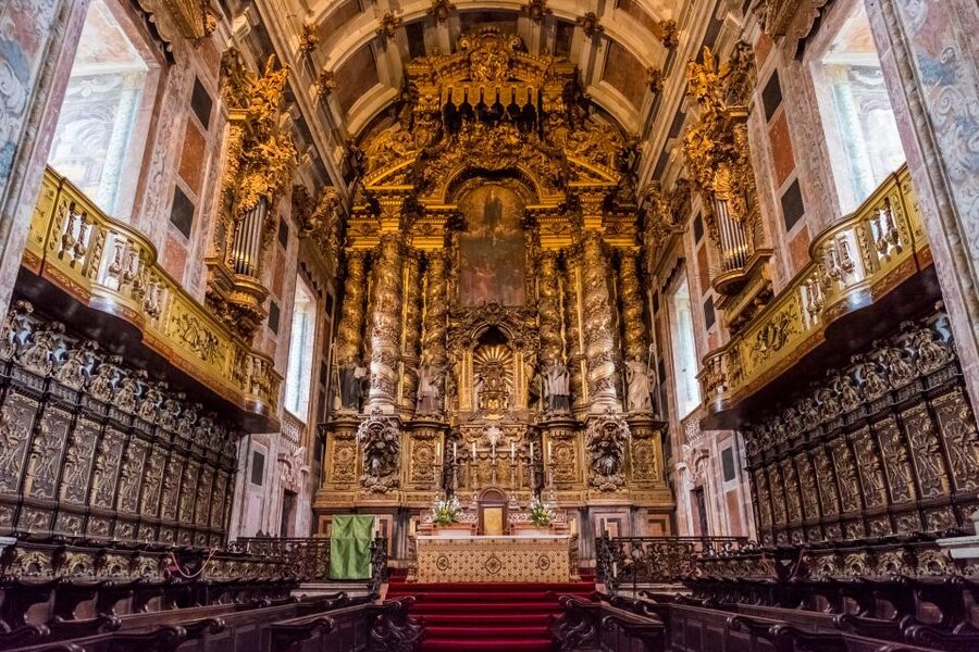 Porto: 3-Hour Guided City Highlights Walking Tour - Down toward Miragaia and the Douro
