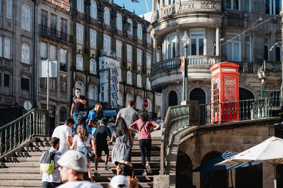 Porto: Harry Potter and City of Porto Guided Walking Tour - Avenida dos Aliados and Porto’s Public Face