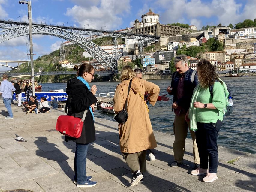 Porto: Highlights & hidden gems Walk - max 10 - Rua das Flores and the route toward Sé
