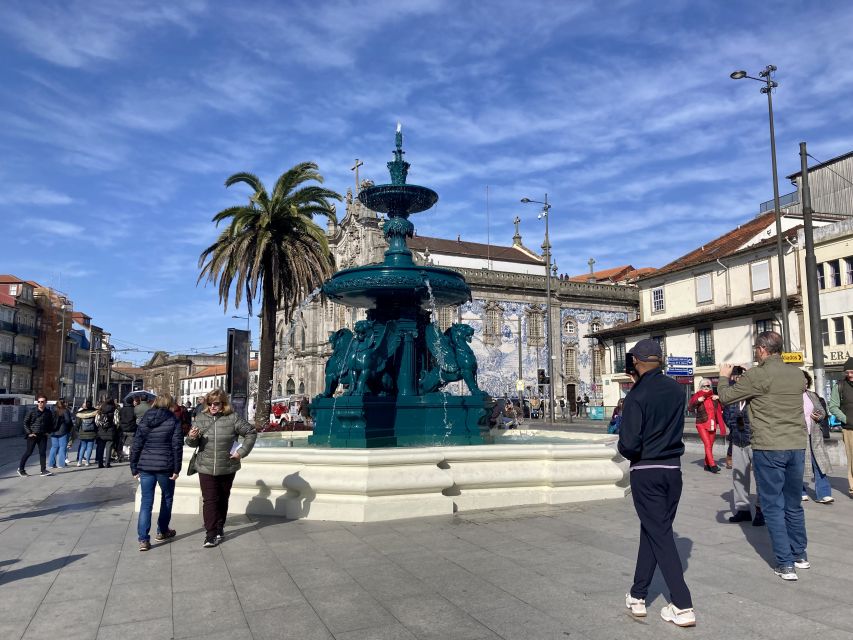 Porto: Highlights & hidden gems Walk - max 10 - Meeting at Carlos Alberto Square