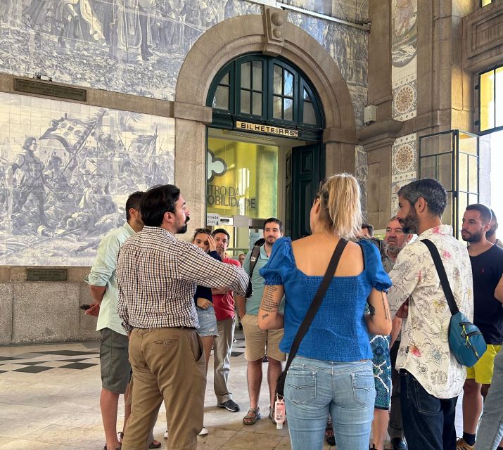 PORTO: Historical Walking Tour - Art nouveau details, nightlife, and Lello Bookshop