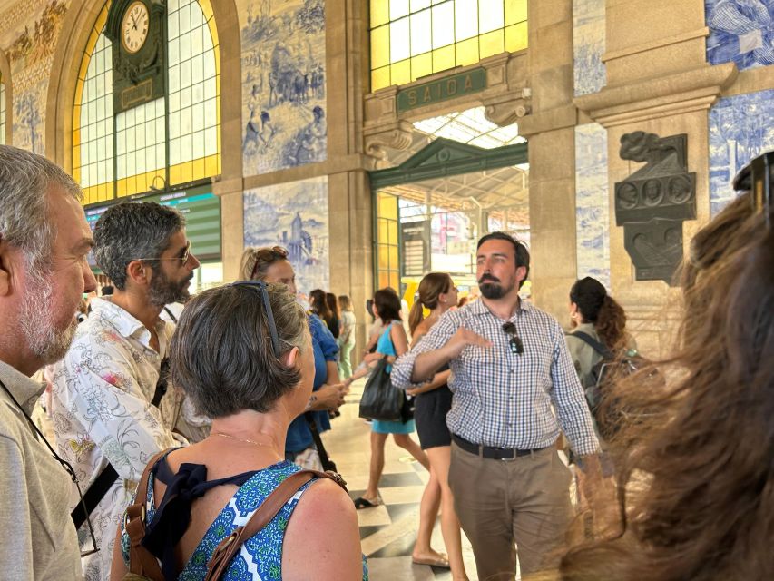 PORTO: Historical Walking Tour - São Bento Station and the city’s grand center