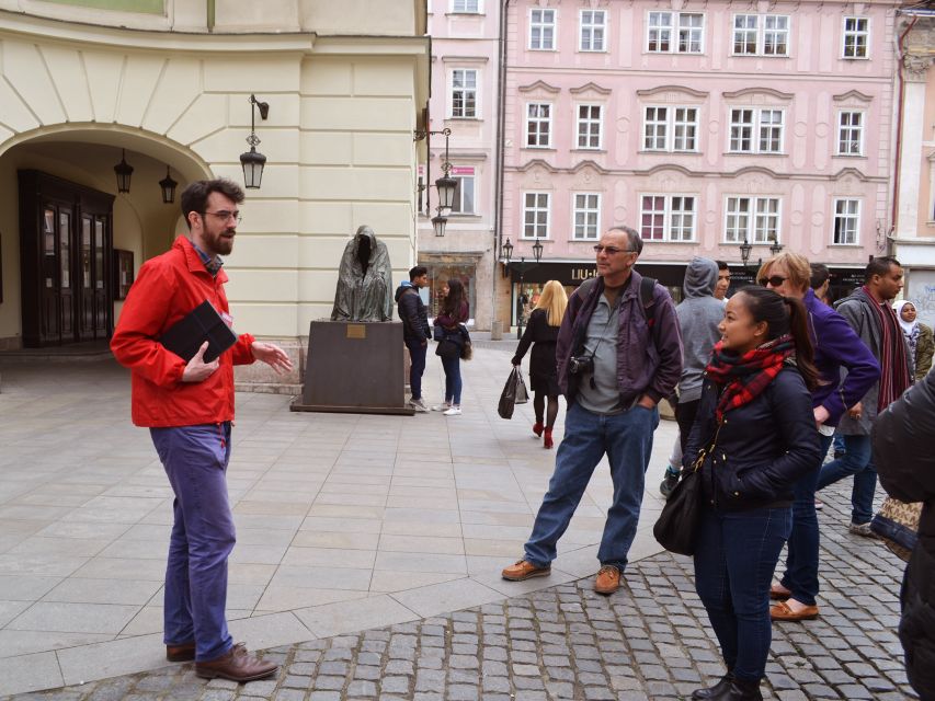 Prague: 2-Hour Old Town and Jewish Ghetto Walking Tour - Key points to know before booking