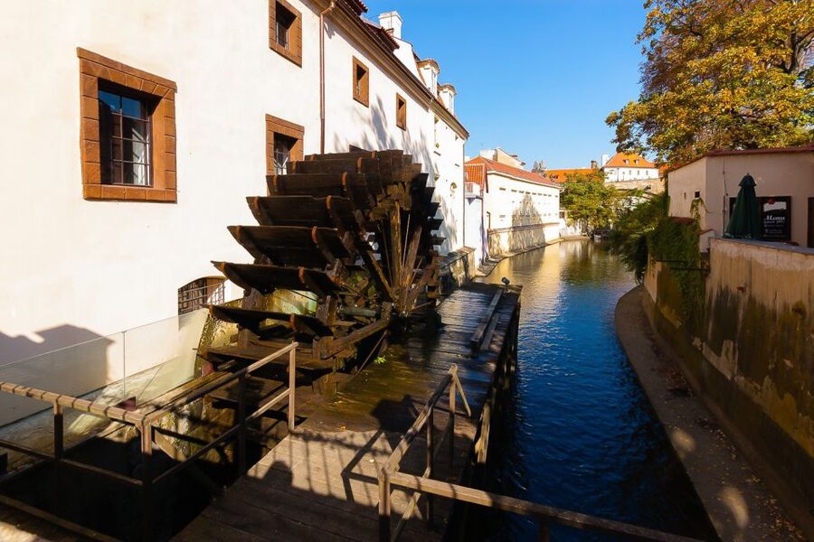 Prague: City Highlights Private Walking Tour - Lesser Town and the climb toward the castle