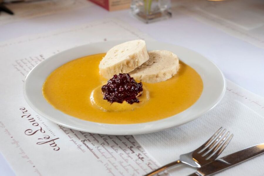 Prague: Food and Beer Guided Walking Tour with Tastings - Café Louvre, Kafka, Einstein, and svíčková