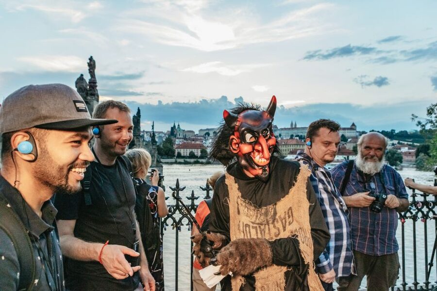 Prague: Ghost Walking Tour Where Legends Come To Life - Charles Bridge: the right place to begin