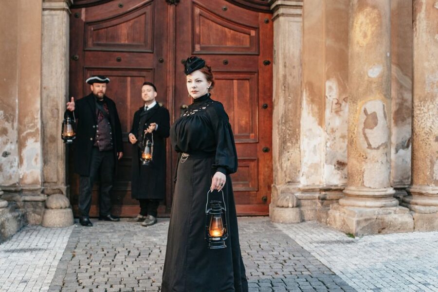 Prague: Ghosts and Legends Nighttime Guided Walking Tour - The two secret stops