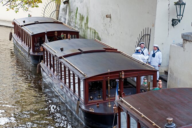 Prague Guided Walking Tour and Cruise with Authentic Czech Lunch - Seeing Prague from the Vltava