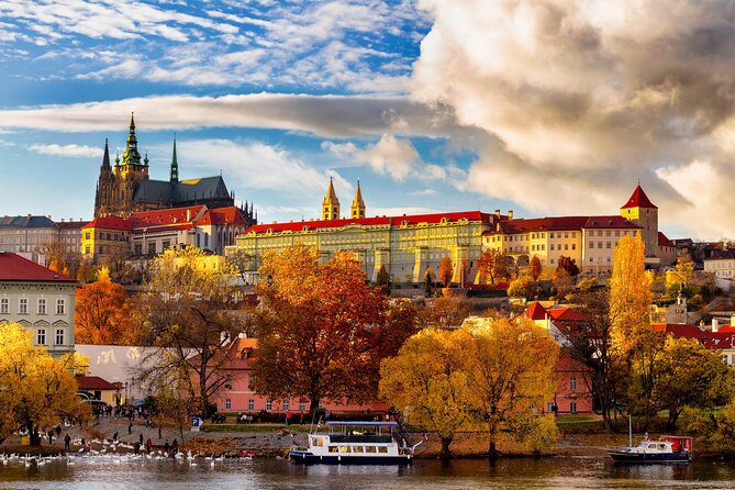 Prague Guided Walking Tour and Cruise with Authentic Czech Lunch - Finishing at the Charles Bridge Museum