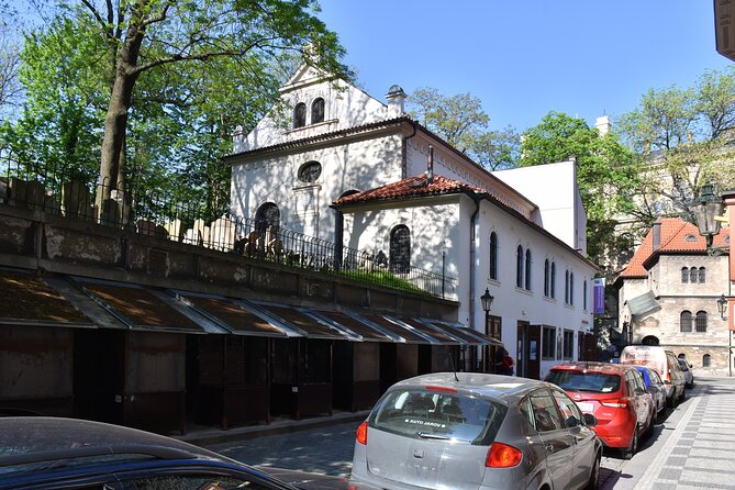 Prague: Jewish Quarter Walking Tour with Admission Tickets - Old Jewish Cemetery: thousands of tombstones in a compact space