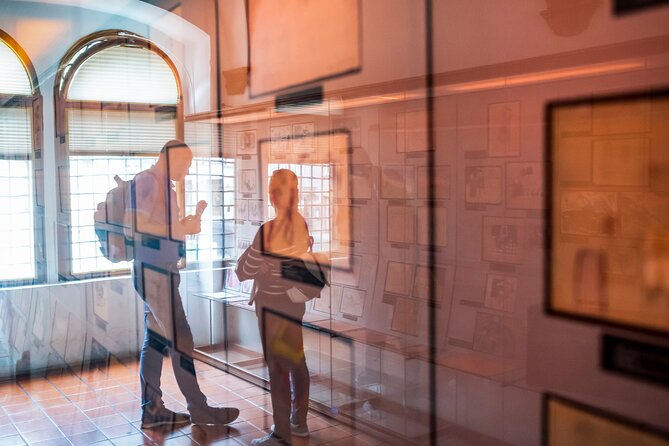 Prague: Jewish Quarter Walking Tour with Admission Tickets - Maisel Synagogue: the first layer of the story