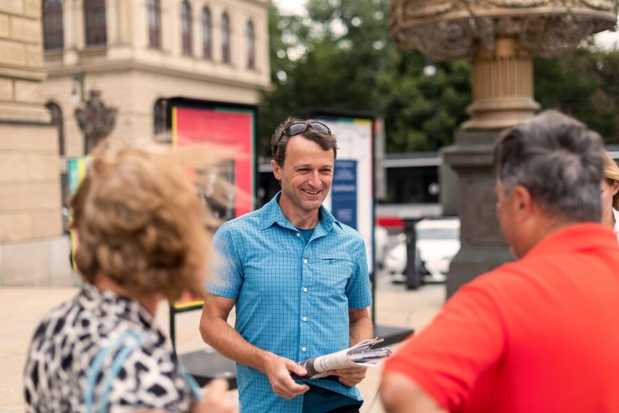 Prague: Old Town and Jewish Quarter Guided Walking Tour - The Astronomical Clock and the heart of Old Town