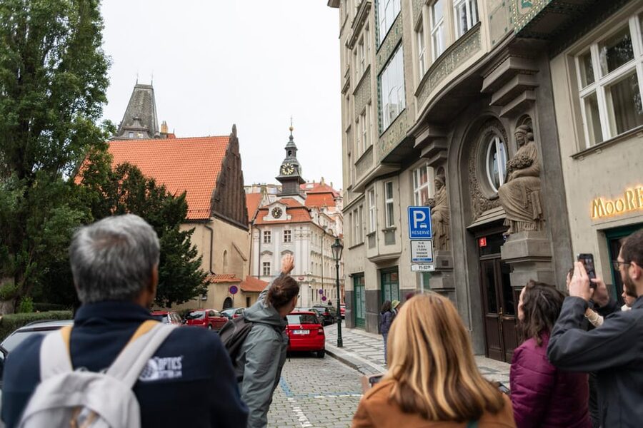 Prague: Old Town, Jewish Quarter & Astro Clock Walking Tour - Wenceslas Square and New Town: Prague’s broad urban stage